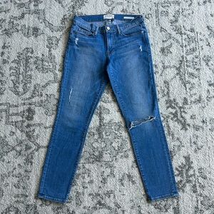 Frame denim light wash le skinny de Jeanne crop  size 30